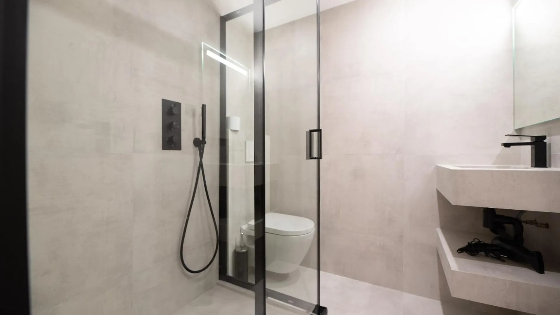 Apartment Cia - Home On Grands Boulevards Paris France